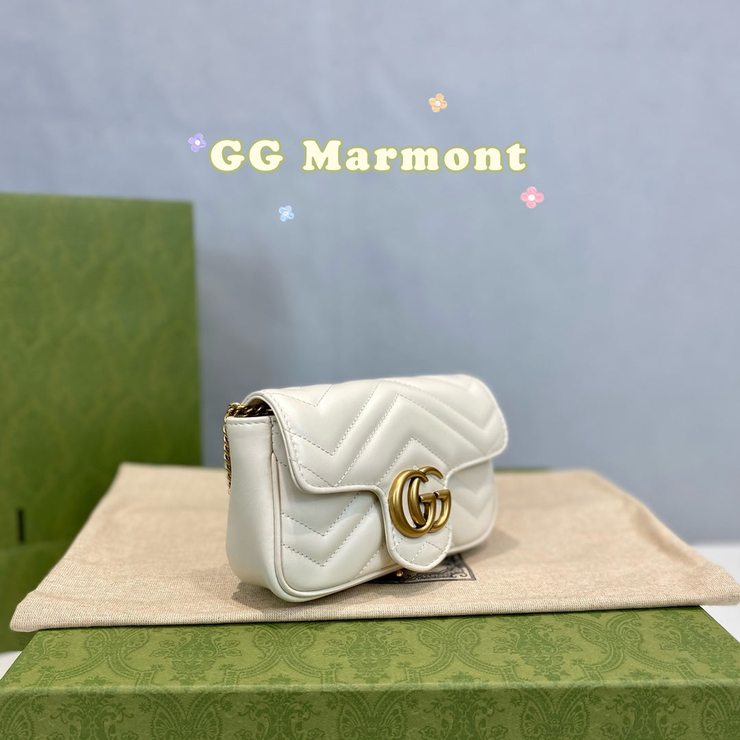 Gucci GG Marmont Mini Shoulder Bag – 476433