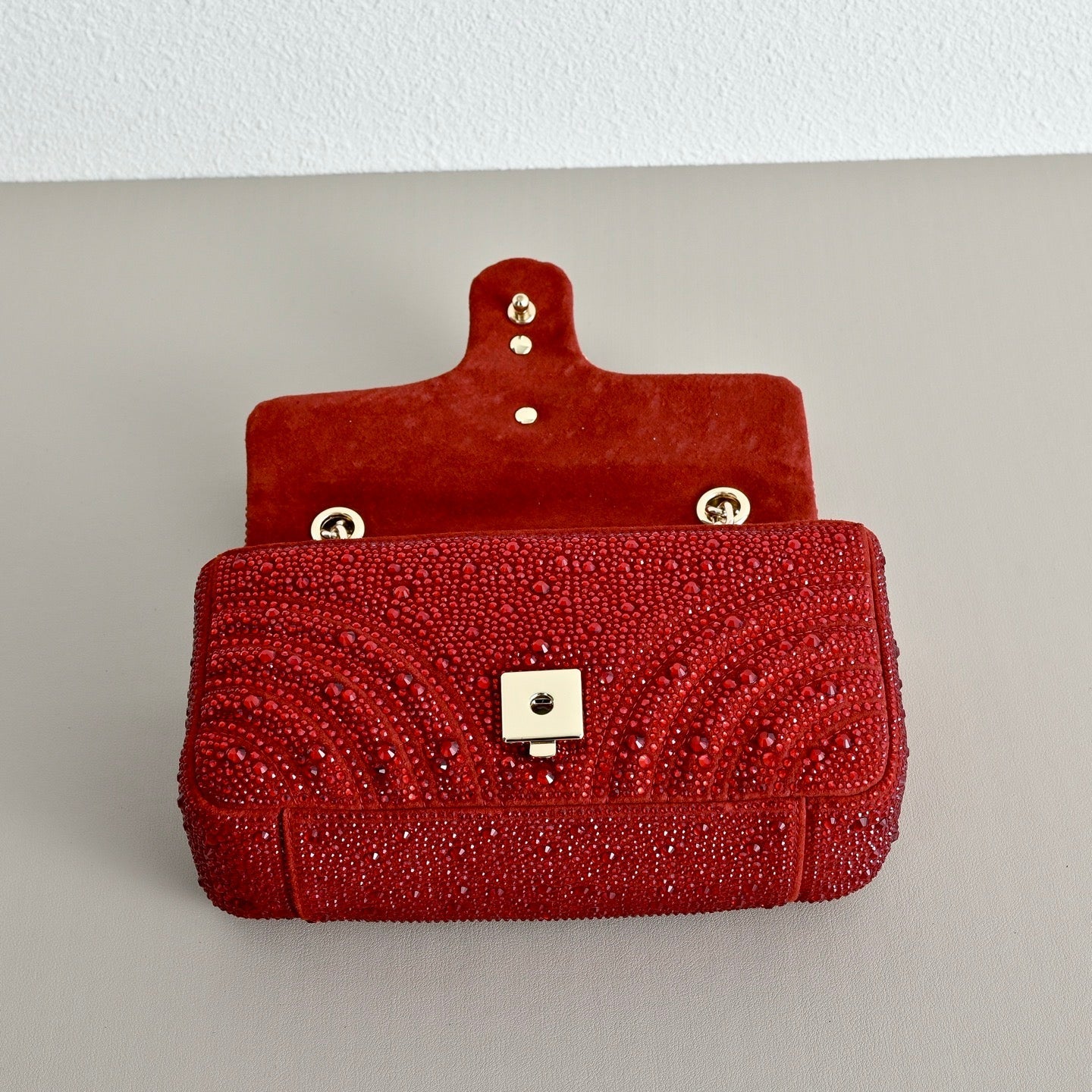 Gucci GG Marmont Crystal Shoulder Bag – 837280