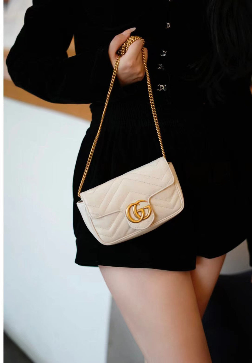 Gucci GG Marmont Mini Shoulder Bag – 476433